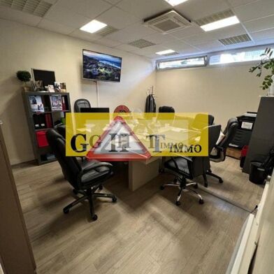 Bureau  710000 €