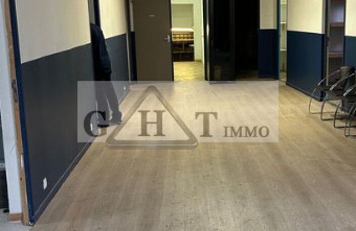 A LOUER 460 M²  ENTREPOT BUREAUX  A CHELLES — photo 3