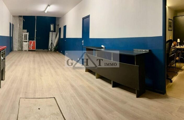 A LOUER 460 M²  ENTREPOT BUREAUX  A CHELLES — photo 4