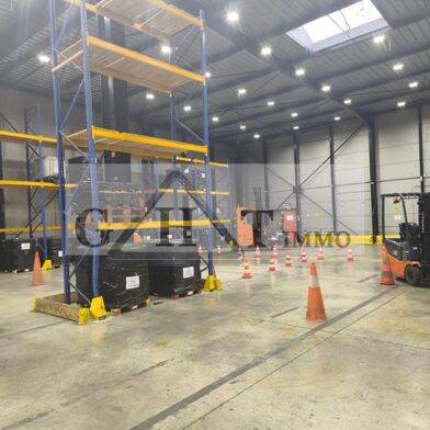 Local industriel  2800000 €