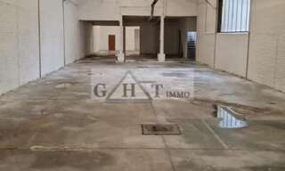 Local industriel  670 m² à louer à Drancy (93700)