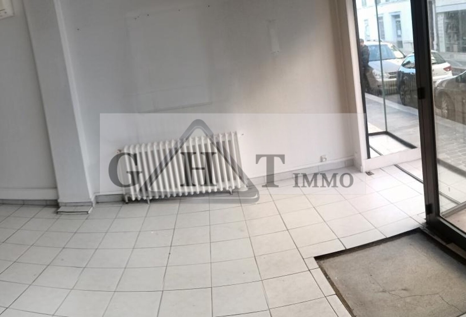 LOCAL COMMERCIAL A VENDRE 60 M² EN CENTRE VILLE DE MONTARGIS — photo 1