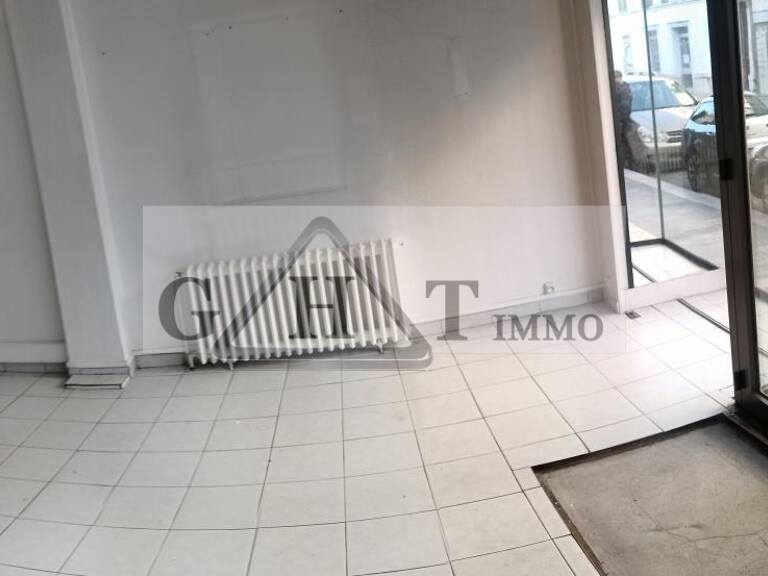 LOCAL COMMERCIAL A VENDRE 60 M² EN CENTRE VILLE DE MONTARGIS — photo 1