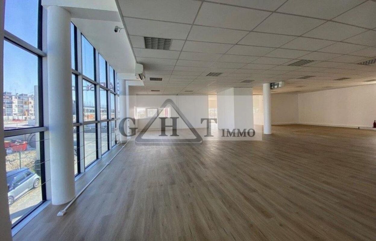 bureau  pièces 290 m2 à louer à Montreuil (93100)