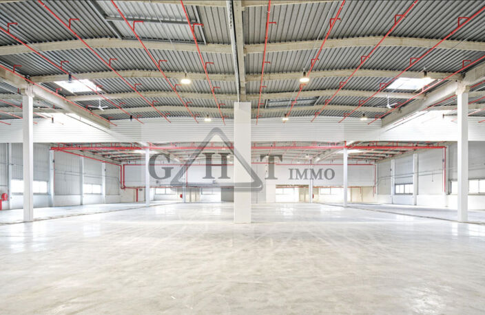 Bâtiment d'activités / logistique de 12 275 m² divisibles — photo 2
