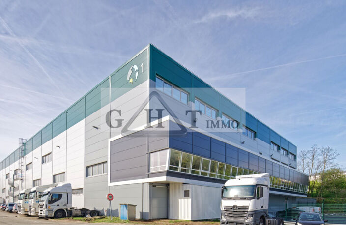 Bâtiment d'activités / logistique de 12 275 m² divisibles — photo 3