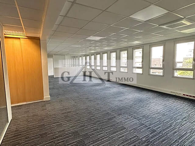 A LOUER 310M² DE BUREAUX A CLICHY — photo du bien