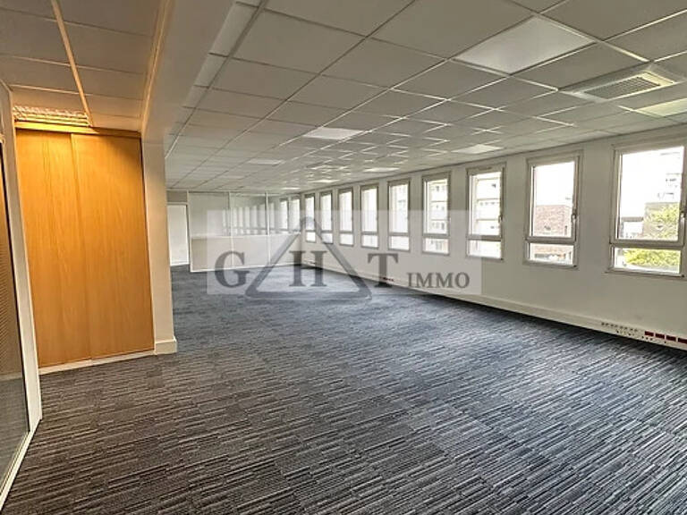 A LOUER 310M² DE BUREAUX A CLICHY — photo 1