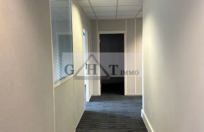 A LOUER 310M² DE BUREAUX A CLICHY — photo 4