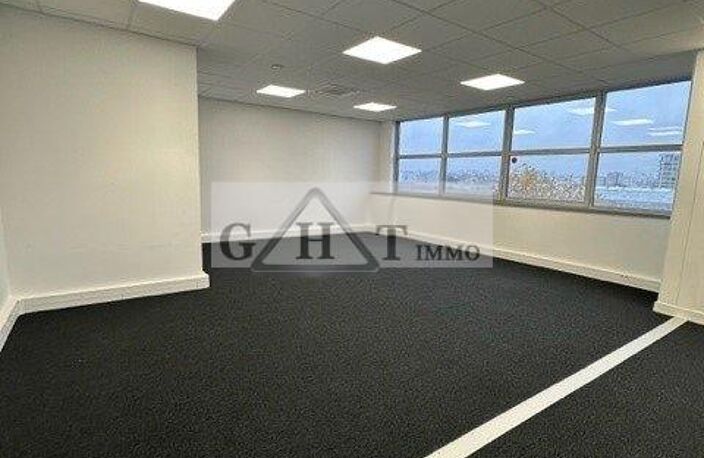 BUREAU 131 M² Á LOUER  ALFORTVILLE — photo 3