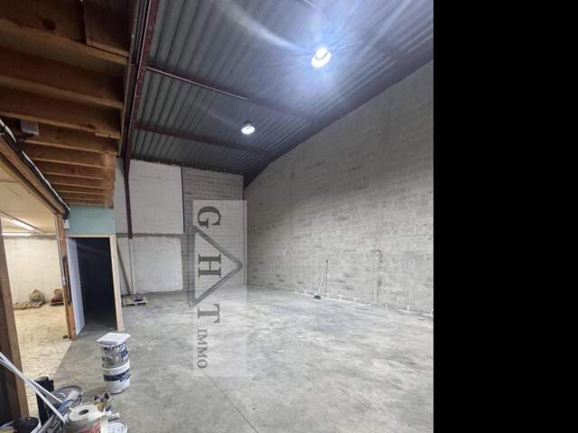 ENTREPOT 250 M² A LOUER GRETZ ARMAINVILLIERS — photo du bien