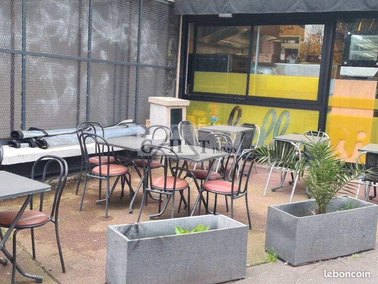 LOCAL COMMERCIAL A VENDRE  LOUE 32 M² — photo 1