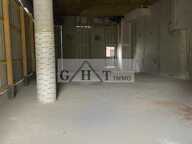 LOCAL COMMERCIAL 208 M² Á LOUER  IVRY SUR SEINE — photo 2