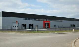 Commerce  565 m² à louer à Dagneux (01120)