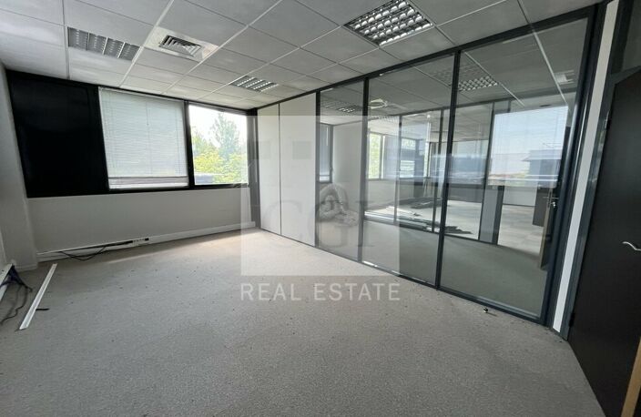 BUREAUX à LOUER — photo 3