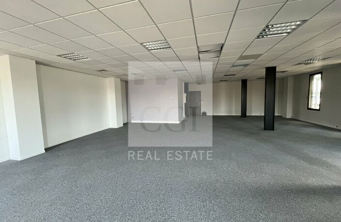 BUREAUX à LOUER — photo 4