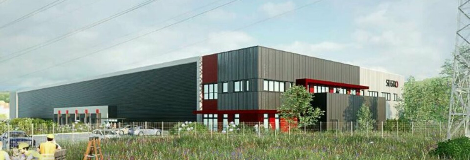 Commerce  5120 m² à louer à Saint-Quentin-Fallavier (38070)