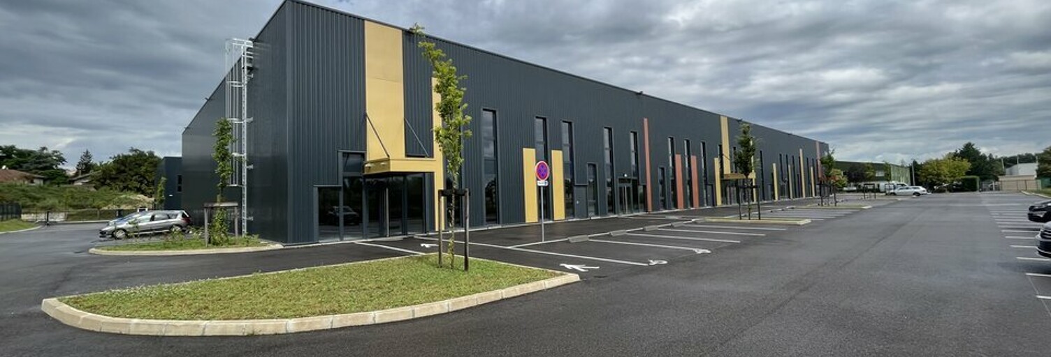 Commerce  2670 m² à louer à Villefontaine (38090)