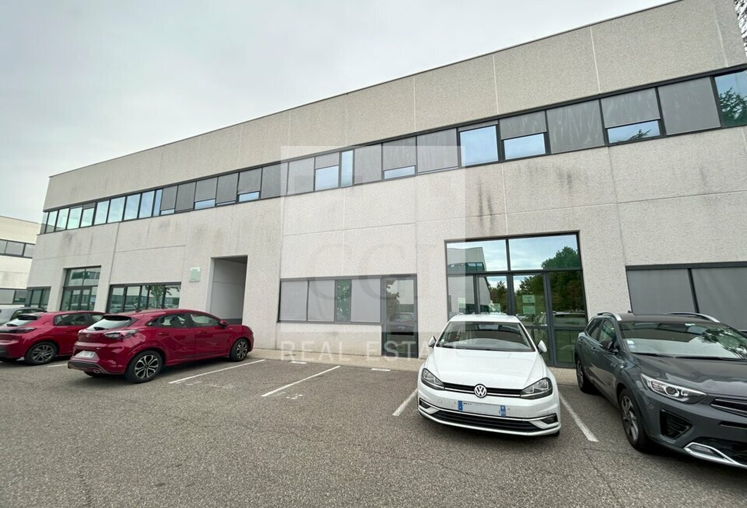BUREAUX à LOUER — photo 1