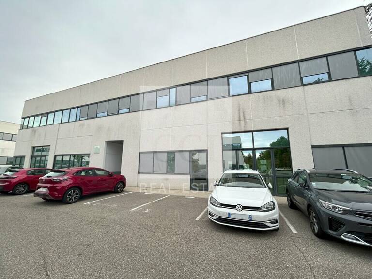 BUREAUX à LOUER — photo 1