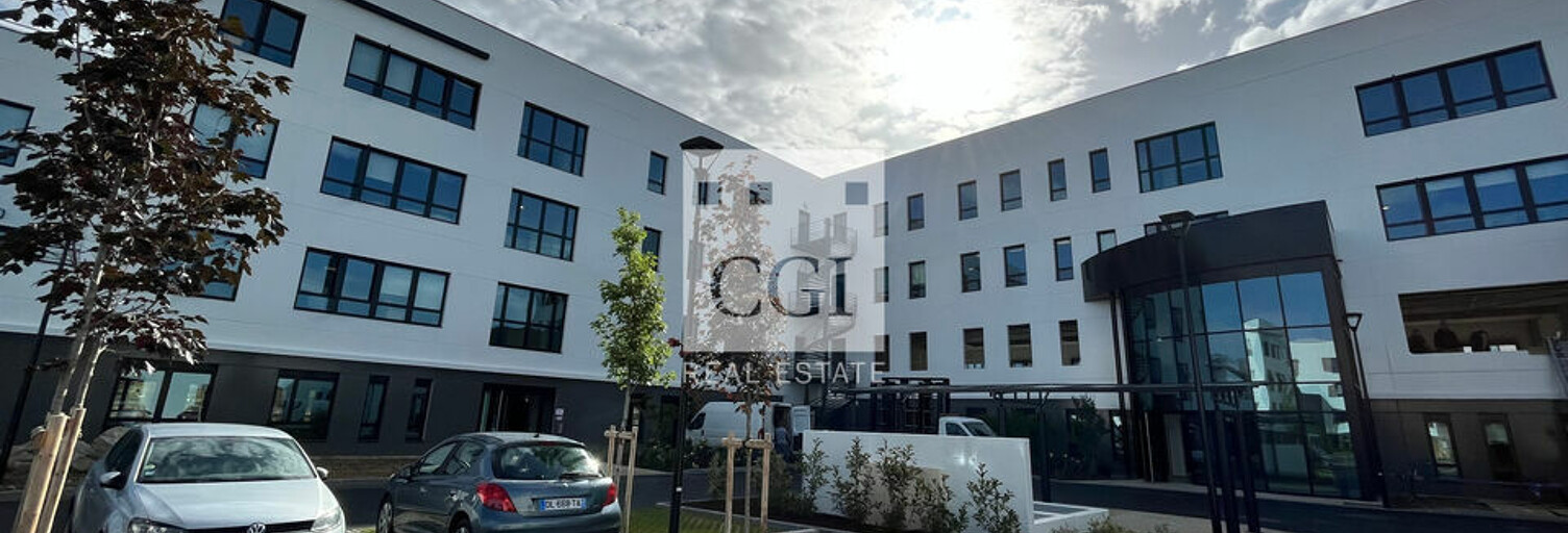 Bureau  792 m² à louer à Genas (69740)