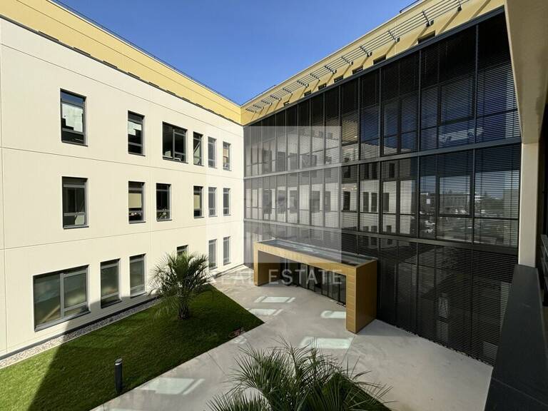 BUREAUX à LOUER — photo 1