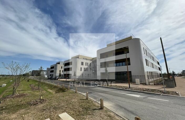 BUREAUX à LOUER — photo 2