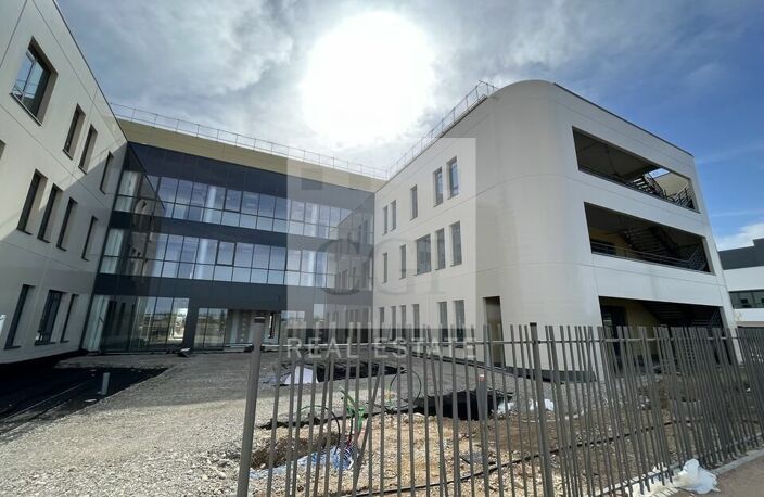 BUREAUX à LOUER — photo 3