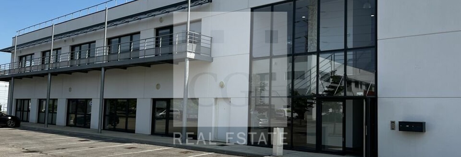 Commerce  2470 m² à louer à Saint-Priest (69800)