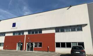 Bureau  364 m² à louer à Saint-Priest (69800)