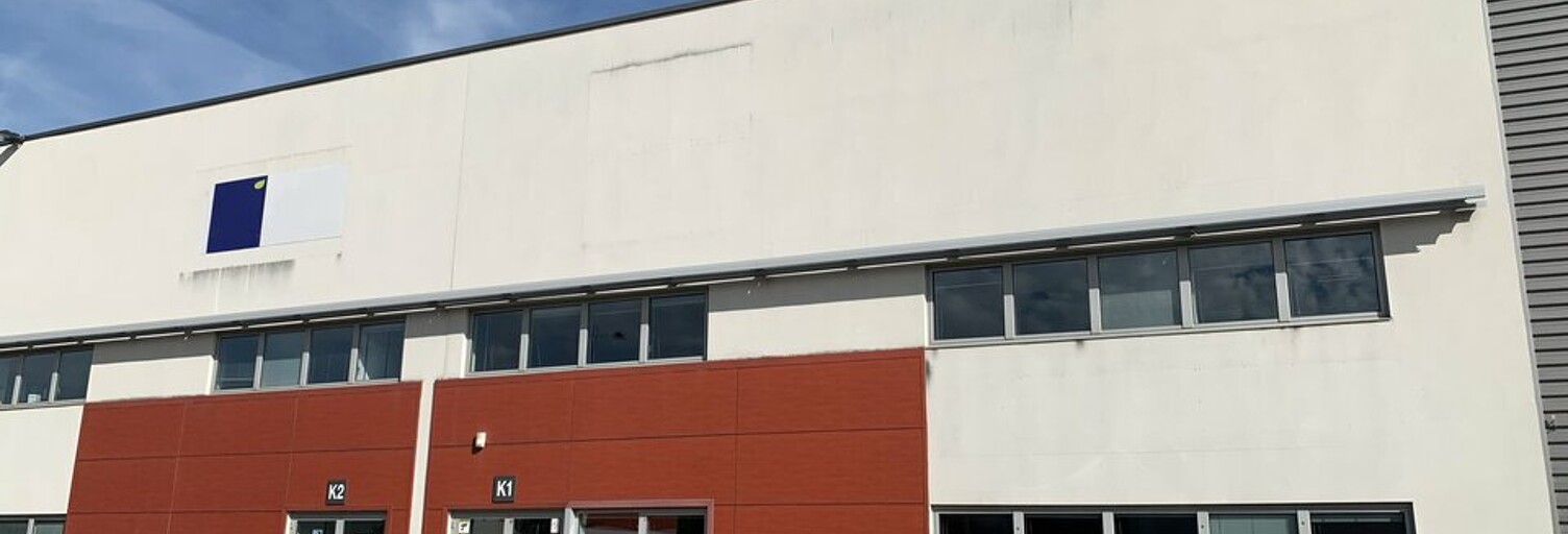 Bureau  364 m² à louer à Saint-Priest (69800)