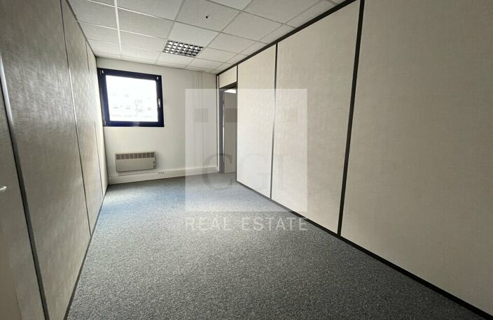 BUREAUX à LOUER — photo 4