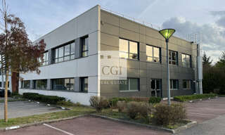 Bureau  2000 m² à louer à Saint-Priest (69800)