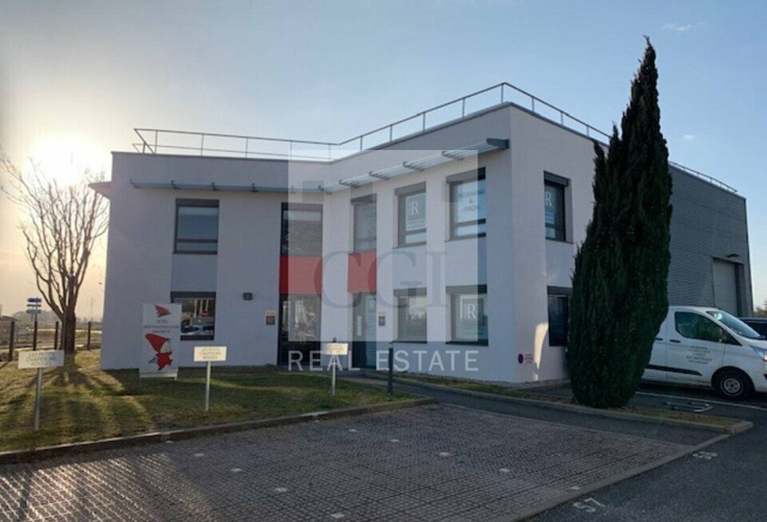 BUREAUX à LOUER — photo 1
