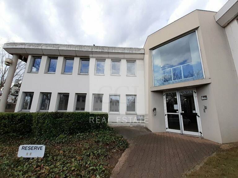 BUREAUX à LOUER — photo 1
