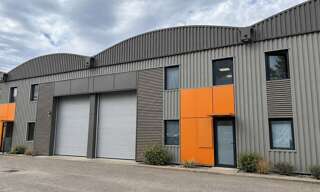 Commerce  206 m² à louer à Dardilly (69570)
