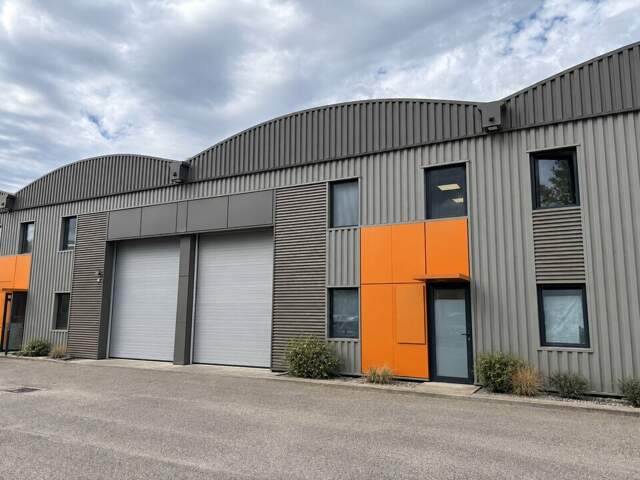 LOCAL D'ACTIVITE à LOUER — photo du bien