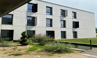 Bureau  2046 m² à louer à Saint-Priest (69800)