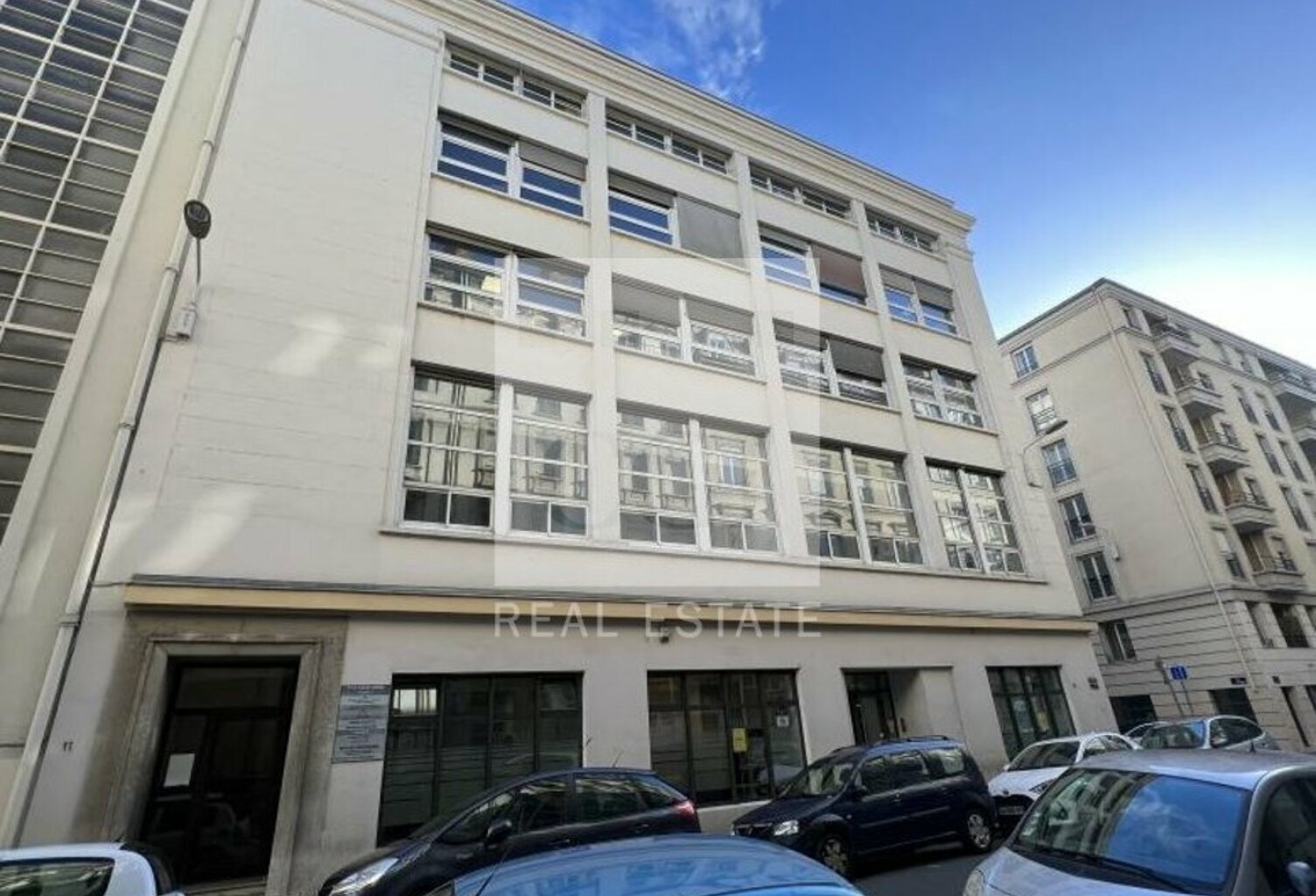 BUREAUX à LOUER — photo 1