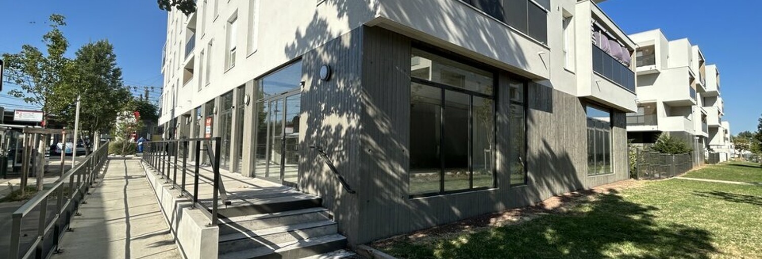 Commerce  376 m² à louer à Givors (69700)