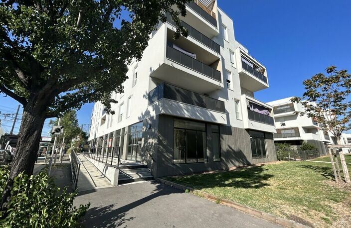 LOCAL COMMERCIAL à LOUER — photo 2