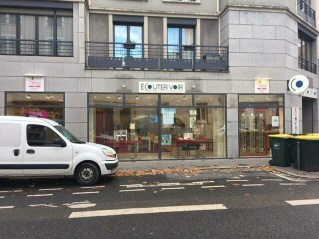 LOCAL COMMERCIAL / BUREAUX à LOUER — photo du bien