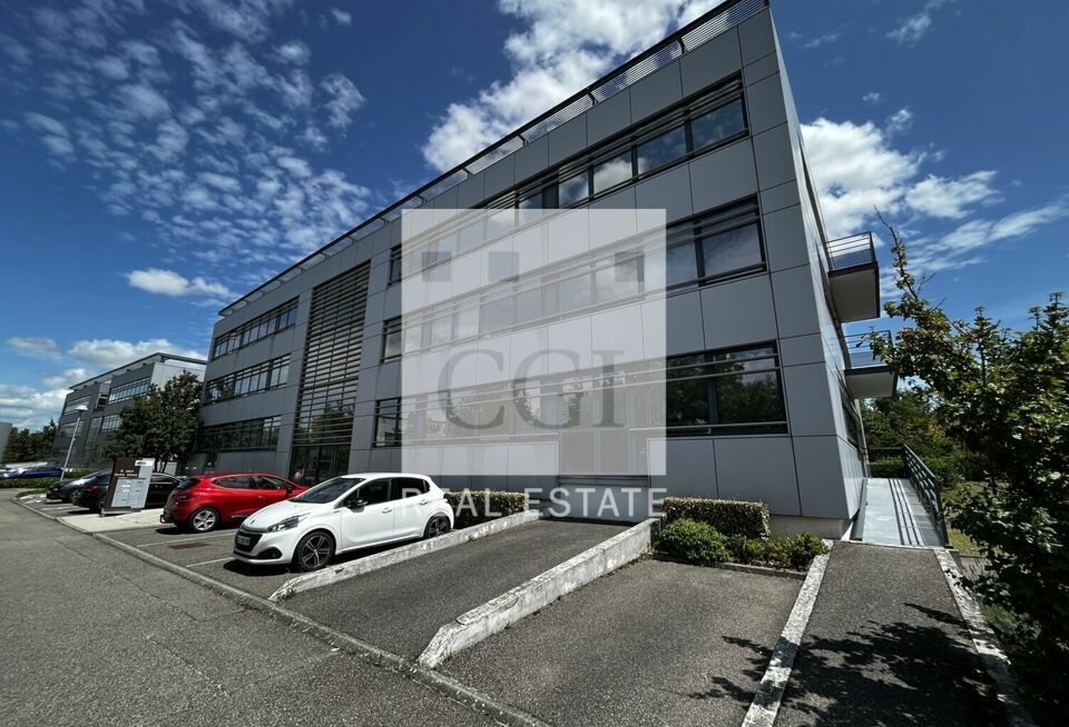 BUREAUX à LOUER — photo 1