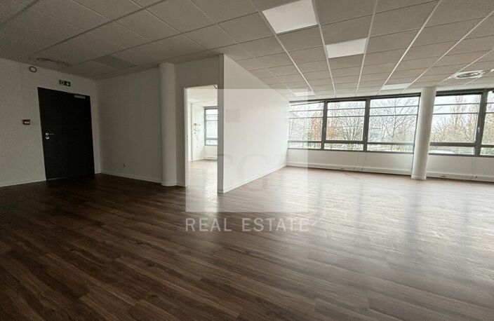 BUREAUX à LOUER — photo 5