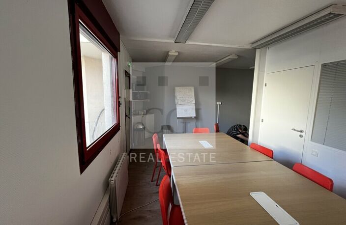 BUREAUX à LOUER — photo 4