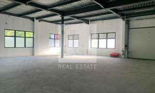 Commerce  340 m² à louer à Dardilly (69570)