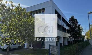 Bureau  181 m² à louer à Bron (69500)