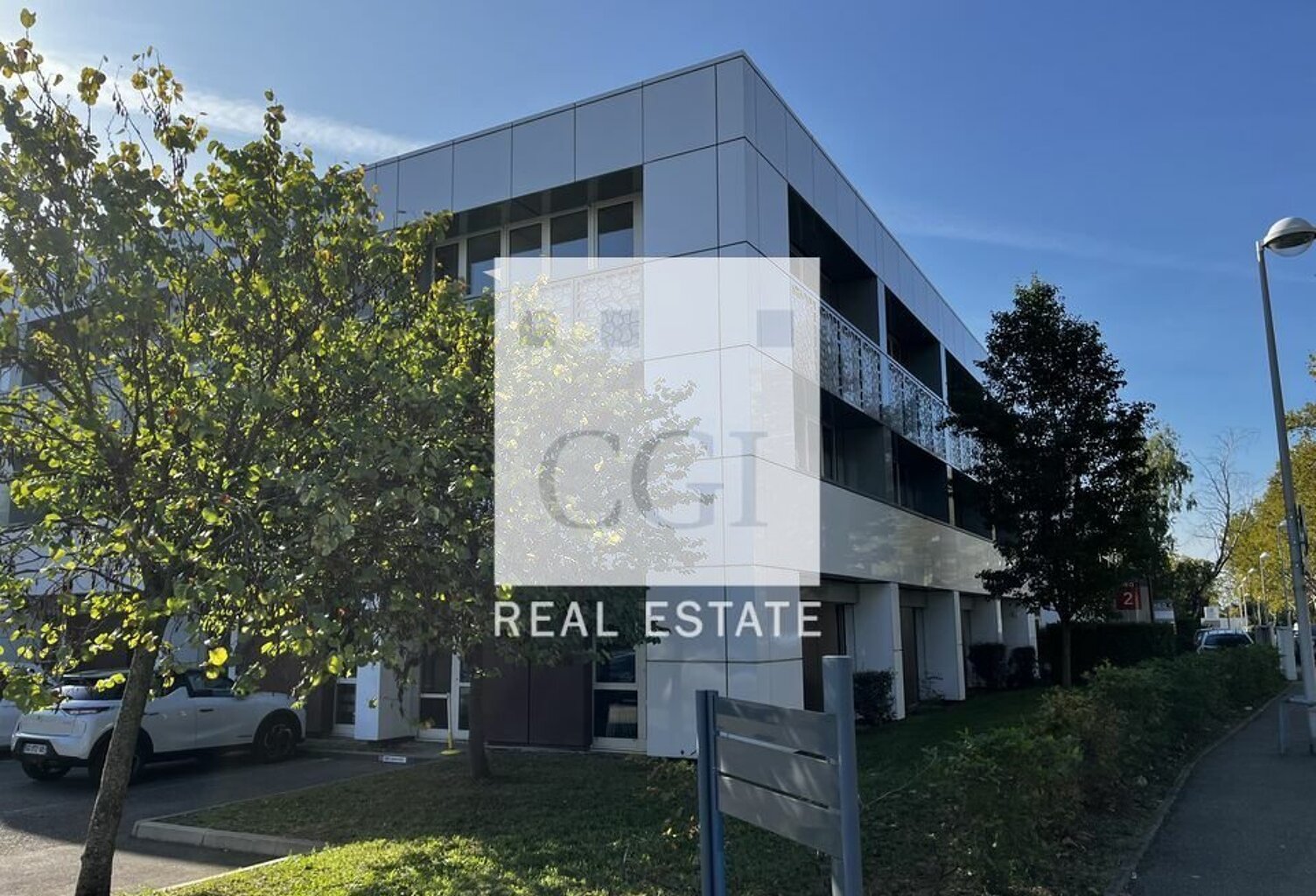 BUREAUX à LOUER — photo 1