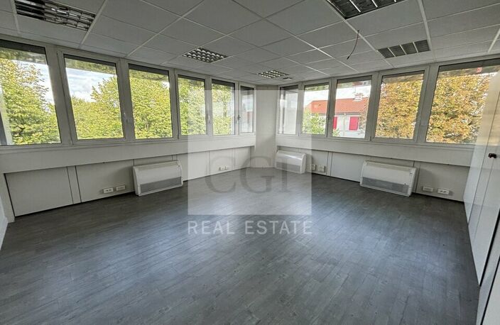 BUREAUX à LOUER — photo 5