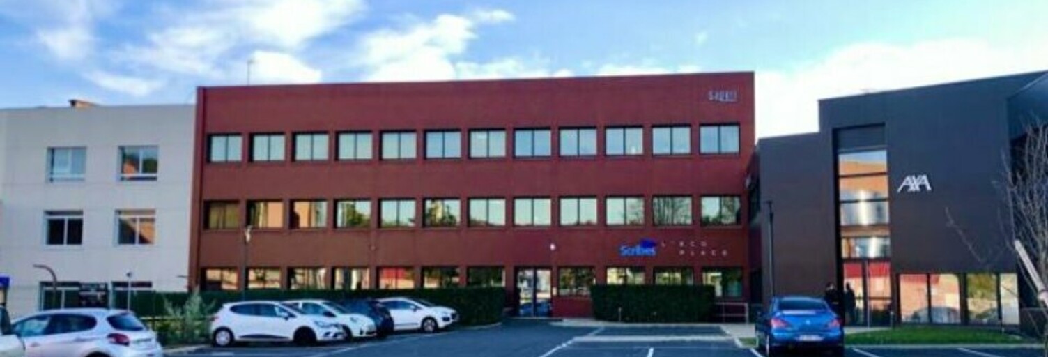 Bureau  370 m² à louer à Villefranche-sur-Saône (69400)